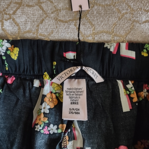 VS Lightweight Lounge/Sleep Pants NWT - Picture 10 of 11
